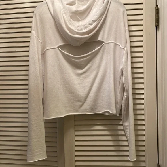 Victorias Secret, Pink Cropped Hoodie - Picture 4 of 5